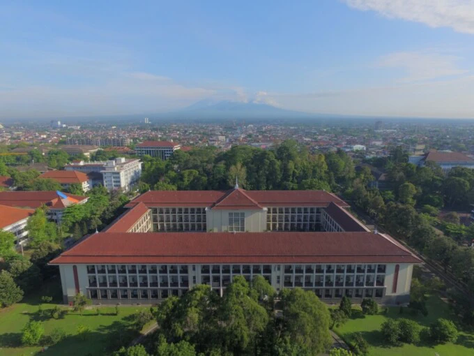 dok. ugm.ac.id